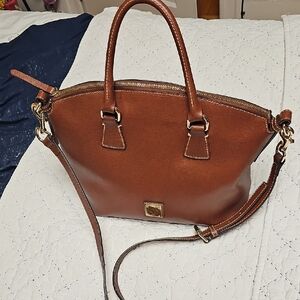 Elegant Brown Leather Handbag